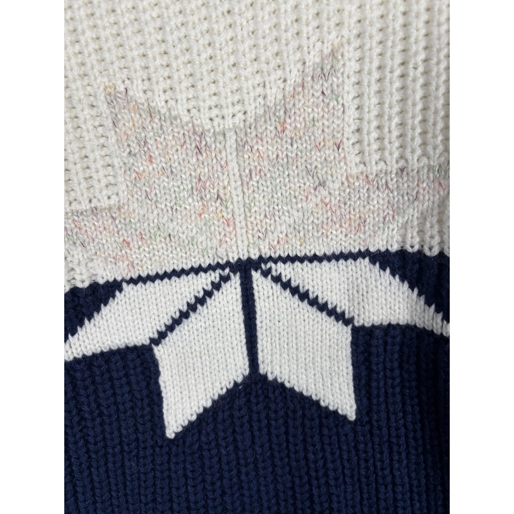 Lands' End Sweater Womens M Blue White Star Graphic Knit Pullover Winter Warm - Picture 8 of 15